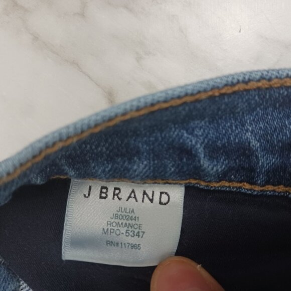 J Brand Julia High Rise Flare Hem cropped Jeans in Romance size  30 - Picture 9 of 10